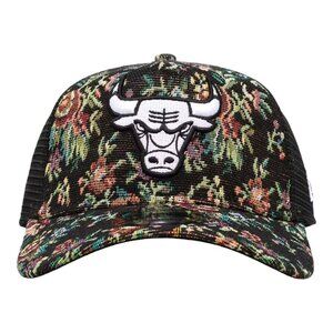 New Era Chicago Bulls Black Floral Tapestry 9FORTY Trucker Snapback Hat Cap